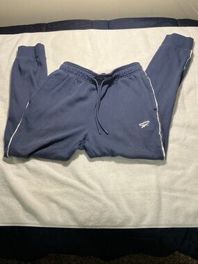 Reebok Navy Jogger Sweatpants with White Piping